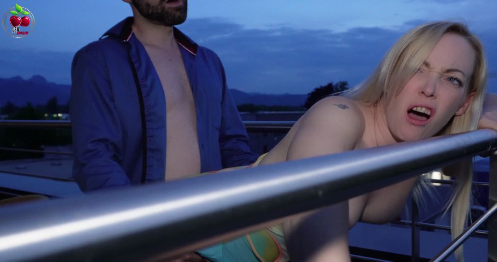 sexy foto nr. 6 von XXL SCHWANZ FICKT MICH HART & EIN GANZER ZUG SCHAUT ZU!