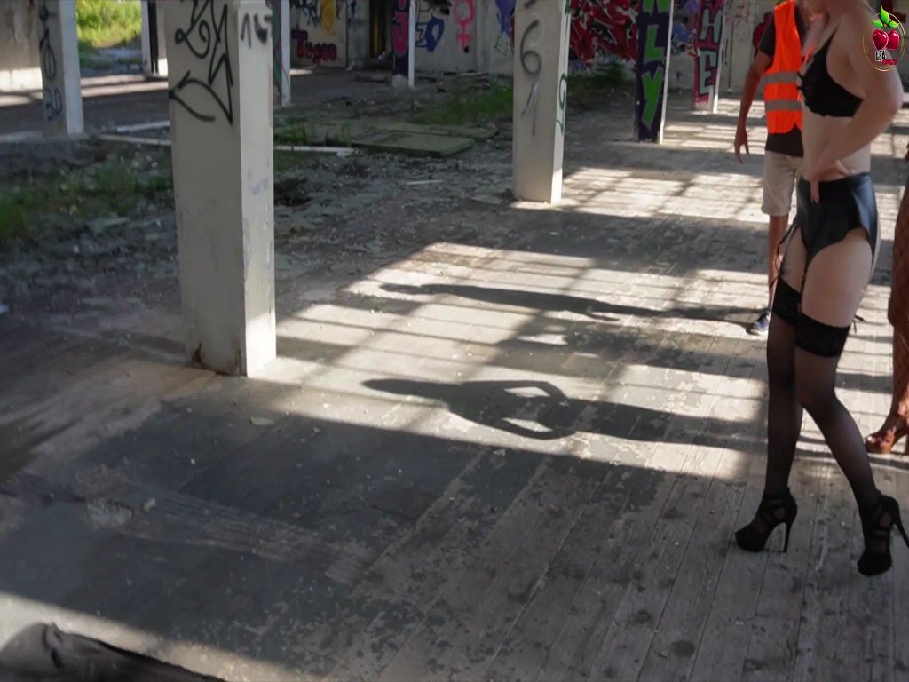 sexy foto nr. 5 von Verbotene Sperma Spiele im Lost Place!! Extrem-BLOWJOB-Chall