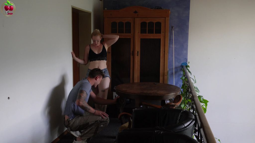 sexy foto nr. 1 von Junger Handwerker zerfickt mich GNADENLOS | XXL-Schwanz