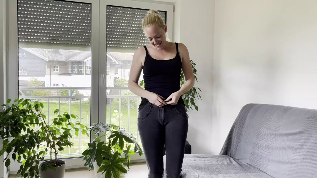 sexy foto nr. 4 von Wenn das mein EX erfährt! Ich zeig mich komplett Nackt!!