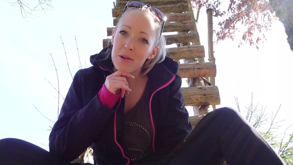 sexy foto nr. 1 von NS im Wald