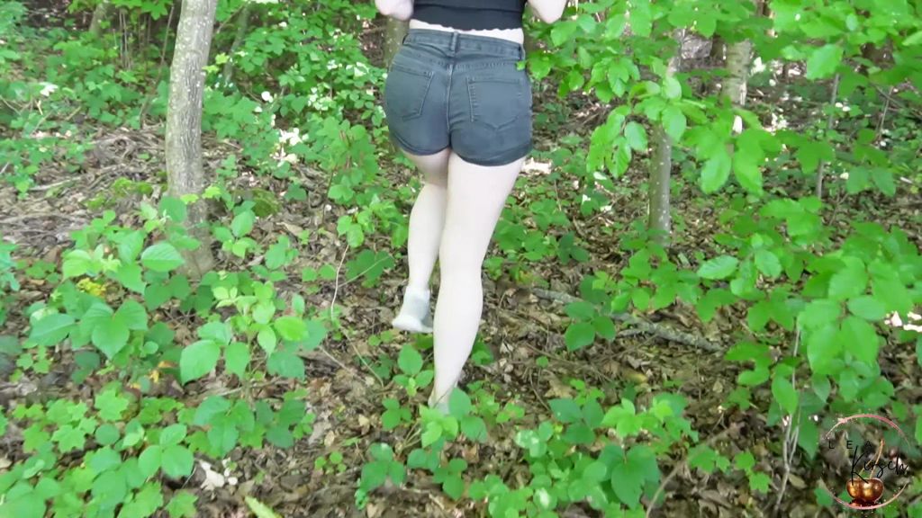 sexy foto nr. 4 von Spontaner PUBLIC Blowjob an der Bushaltestelle!