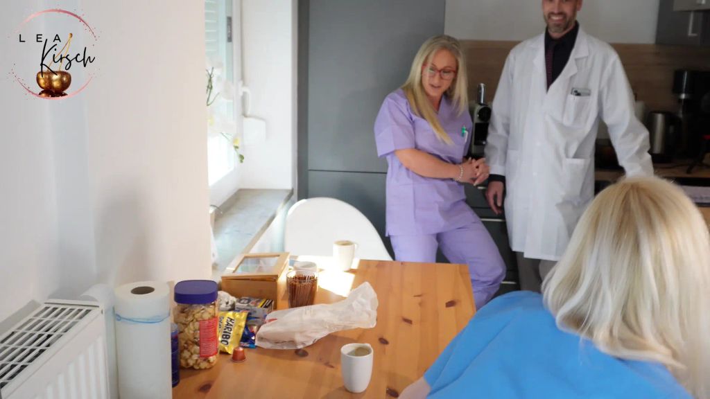 sexy foto nr. 2 von Mein erstes Fickvisite! Mit Doc Schwanz!