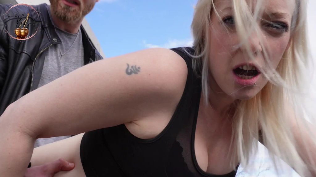 sexy foto nr. 8 von Unverschämten Nachbarsbubi (18) Public abgefickt!
