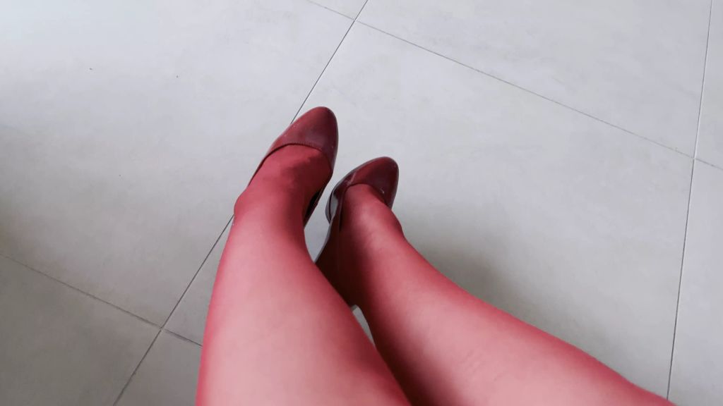 Vorschaubild 9 zum Video „Rot ist Beautiful“