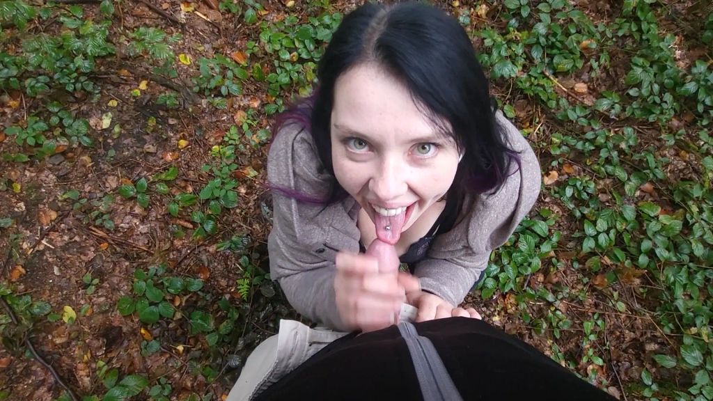 sexy foto nr. 6 von Schüchternen Typen zum ERSTEN MAL im WALD geblasen