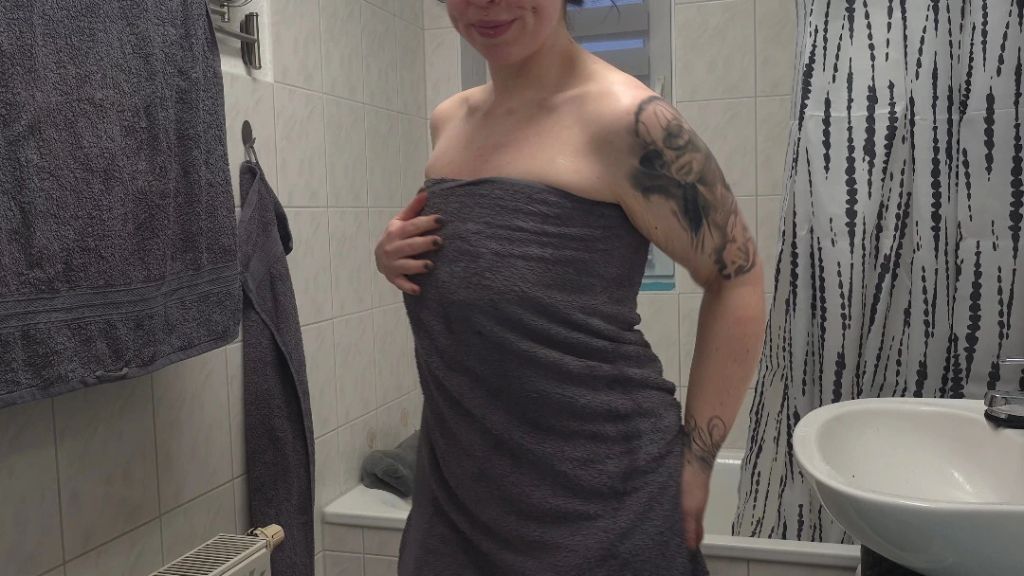 sexy foto nr. 9 von Frisch geduscht und dreckig (mit einer Zahnbürste) gemacht!