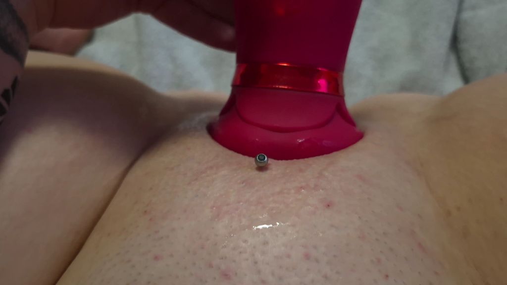 Vorschaubild 8 zum Video „OMG, ich komme! Vom neuen Toy zum Orgasmus geleckt!“