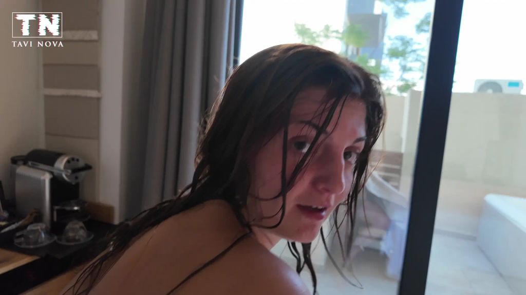 sexy foto nr. 7 von KOMM REIN, DU IDIOT!!! 3 LÖCHER FÜR DEN POOL BOY!!!