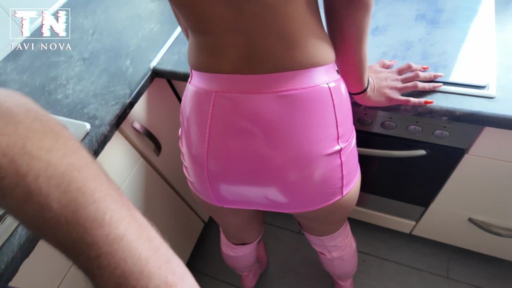 sexy foto nr. 1 von LACKSCHLAMPE KRIEGT SPERMA-BOMBE! DAS WÄREN SAFE DRILLINGE!!