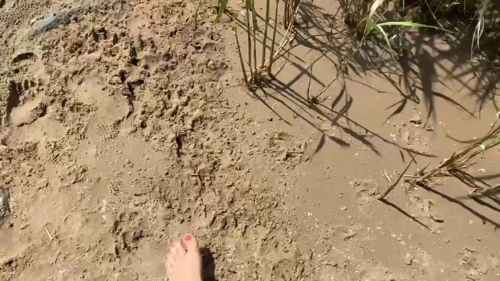 sexy foto nr. 3 von PIPI am ELBSTRAND!!!