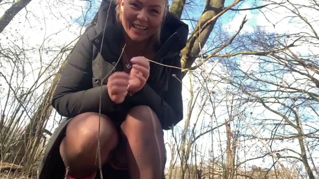 sexy foto nr. 6 von Mit Nylons auf Inlinern zum Orgasmus!!!