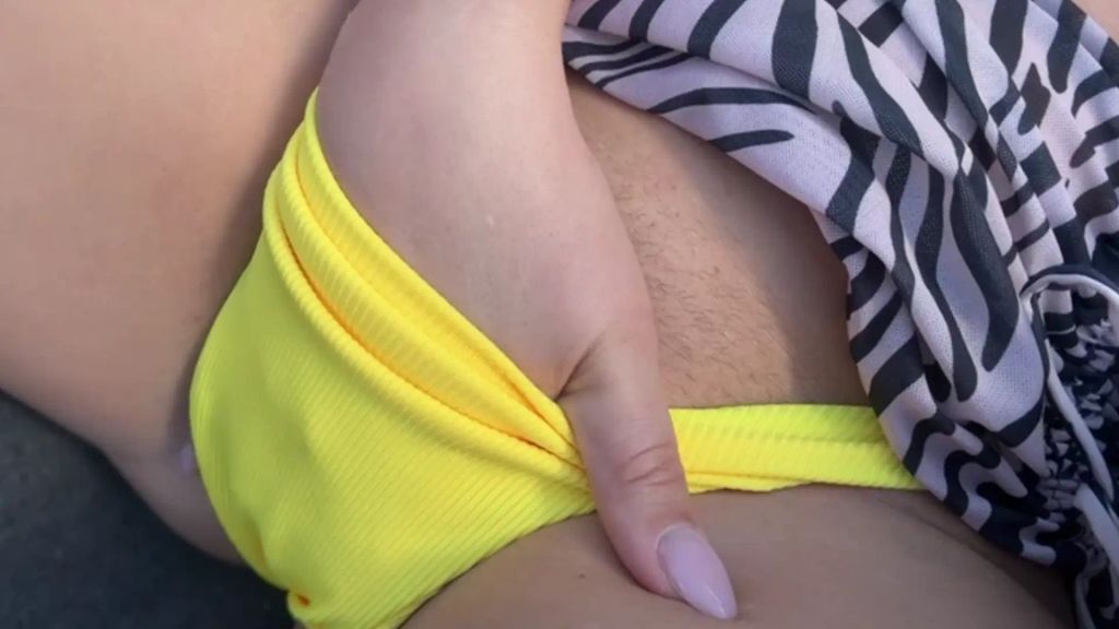 sexy foto nr. 5 von Vitamin D für meine Pussy! OUTDOOR den Feiertag genießen!