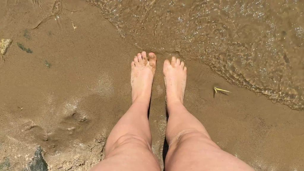 sexy foto nr. 4 von Wasser marsch!! Badebucht vollgepinkelt!