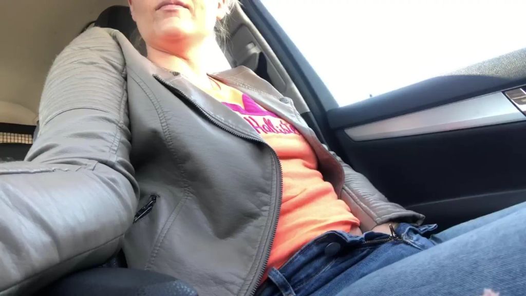 sexy foto nr. 7 von geile Spritztour! Quicky bei der Autofahrt!!