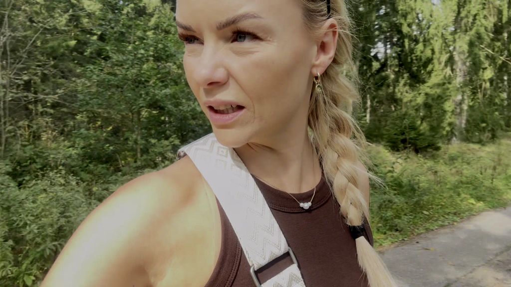 sexy foto nr. 4 von Waldspaziergang mit PIPI PAUSE!!