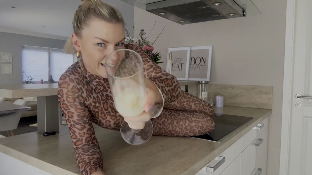 sexy foto nr. 3 von Lecker Mäulchen!! Gib mir deinen Penis Saft !