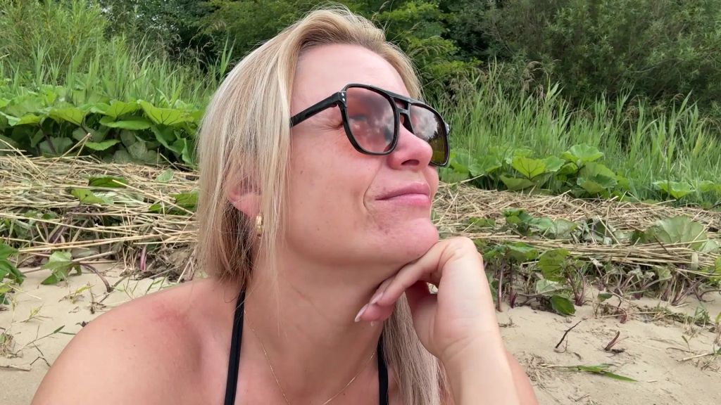 sexy foto nr. 5 von Urlaubstag am Strand. Mit pipi Pause