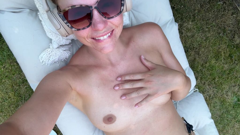 sexy foto nr. 9 von Heiße Grüße aus dem Garten !