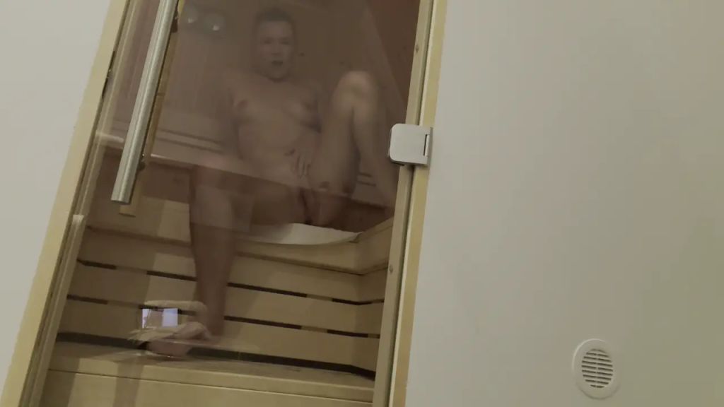 Vorschaubild 8 zum Video „SQUIRT Sauna Aufguss!!! Ich genieße meinen Urlaub !“