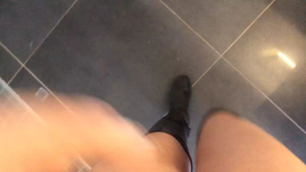 sexy foto nr. 1 von STIEFELBITCH will DEIN SPERMA!!! Her damit !!!!