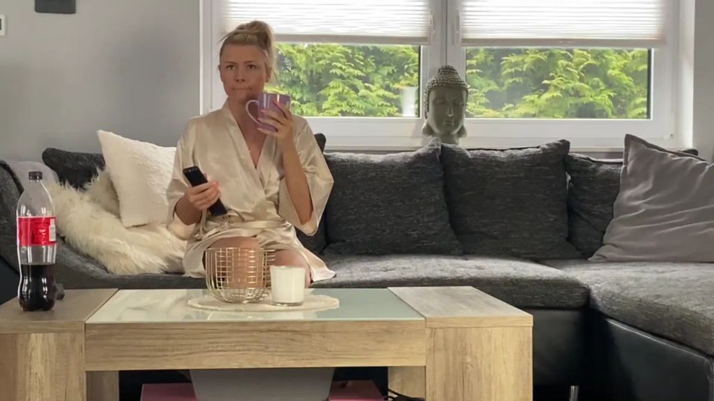 sexy foto nr. 1 von Bibi allein zu Haus!!! Stiefbruder filmt mich heimlich...