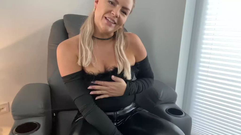 sexy foto nr. 2 von KONTROLLVERLUST!!! Wenn ICH über DEINEN Schwanz entscheide!!