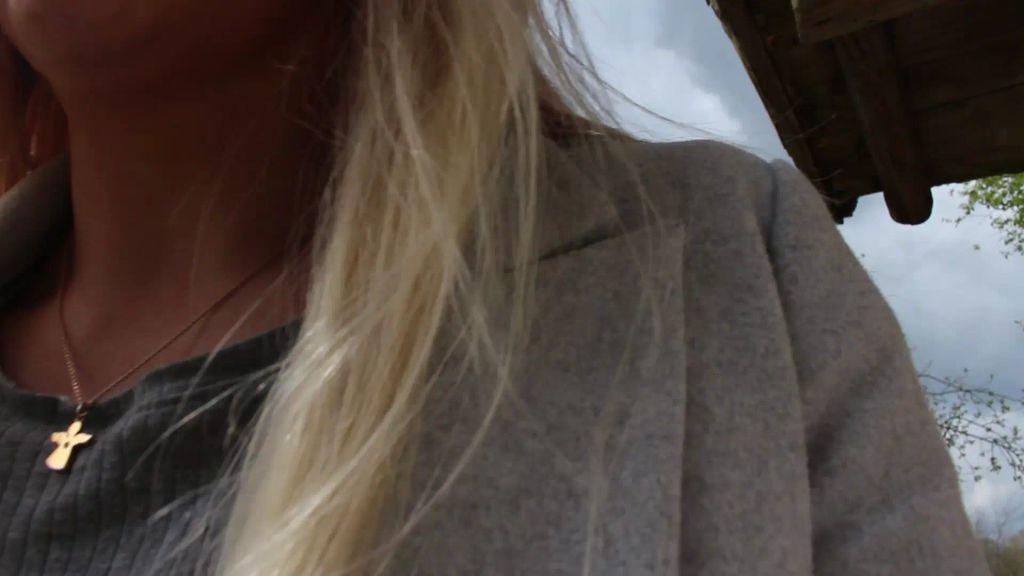 sexy foto nr. 8 von BIBI allein unterwegs! Orgasmus an der Bushaltestelle!!