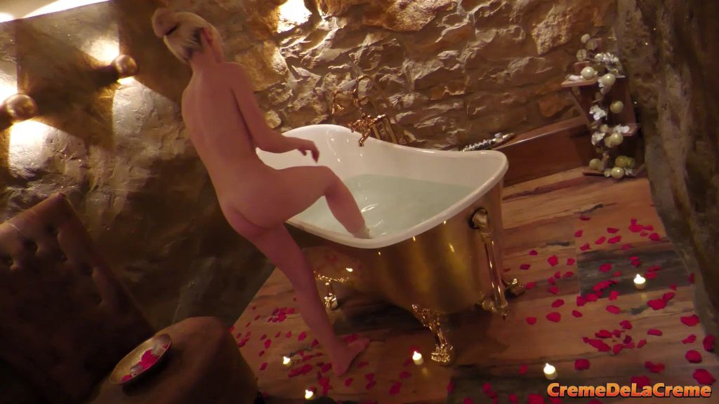 sexy foto nr. 2 von Im Luxusbad zum Orgasmus gekommen