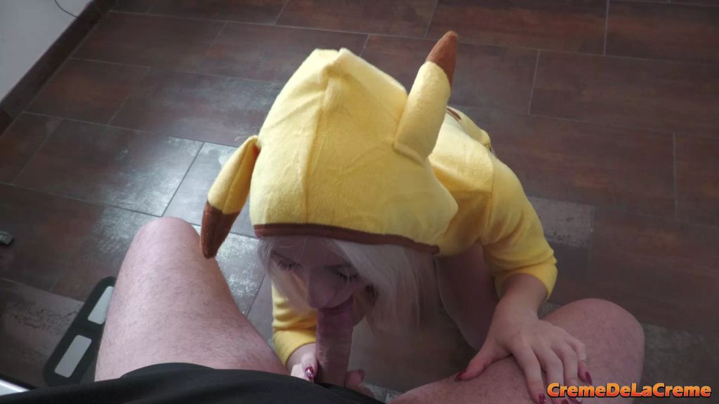 sexy foto nr. 2 von Pikachu Girl vs. Sperma