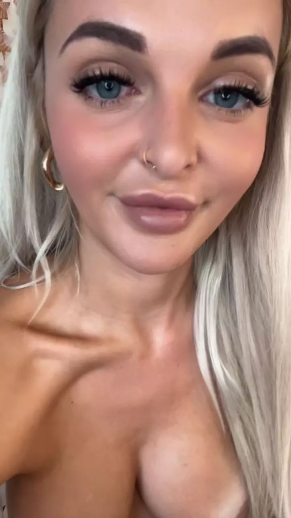 Nackte Geburtstagsgrüße