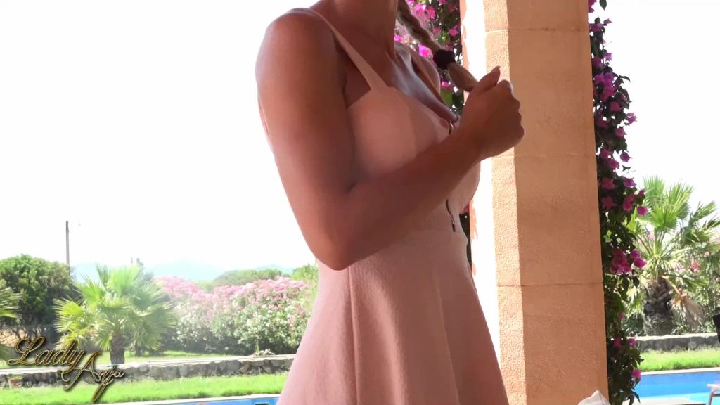 sexy foto nr. 4 von Trister und eintöniger Büroalltag? Heute NICHT!