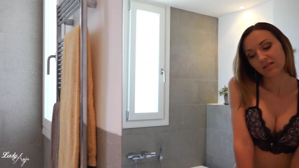 sexy foto nr. 1 von Chastity Hardcore Teasing