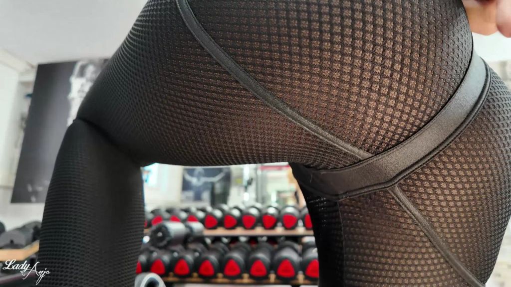 sexy foto nr. 6 von After Gym Facesitting