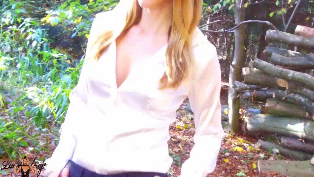 Vorschaubild 3 zum Video „Geil auf Leder-Reitstiefel?“