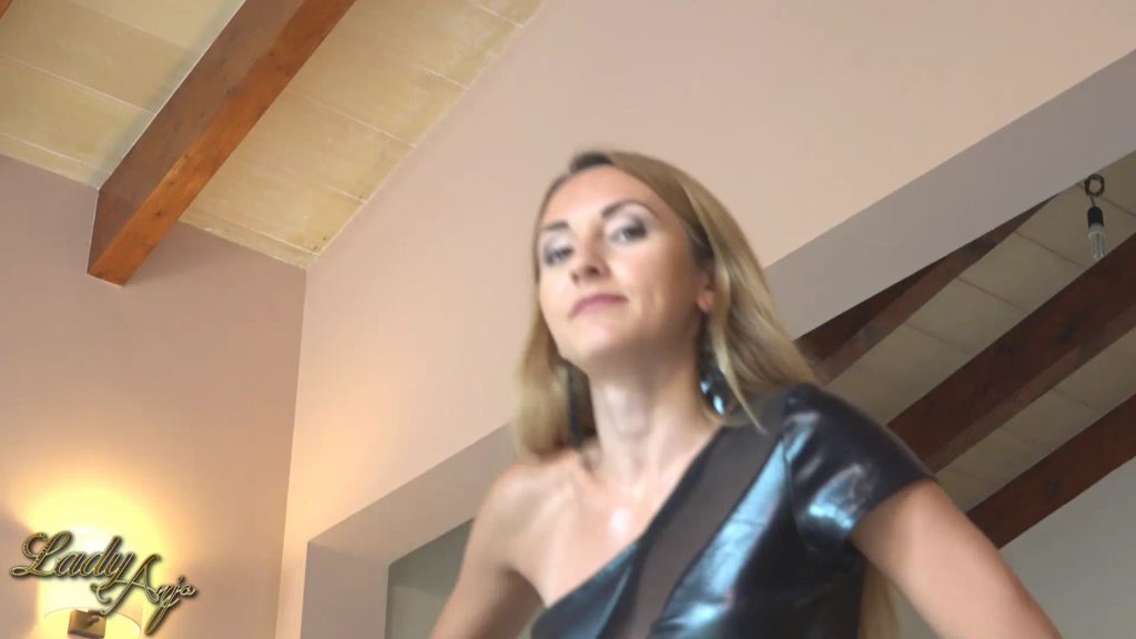 sexy foto nr. 8 von JOI - Spritz dir in die Sklavenfresse