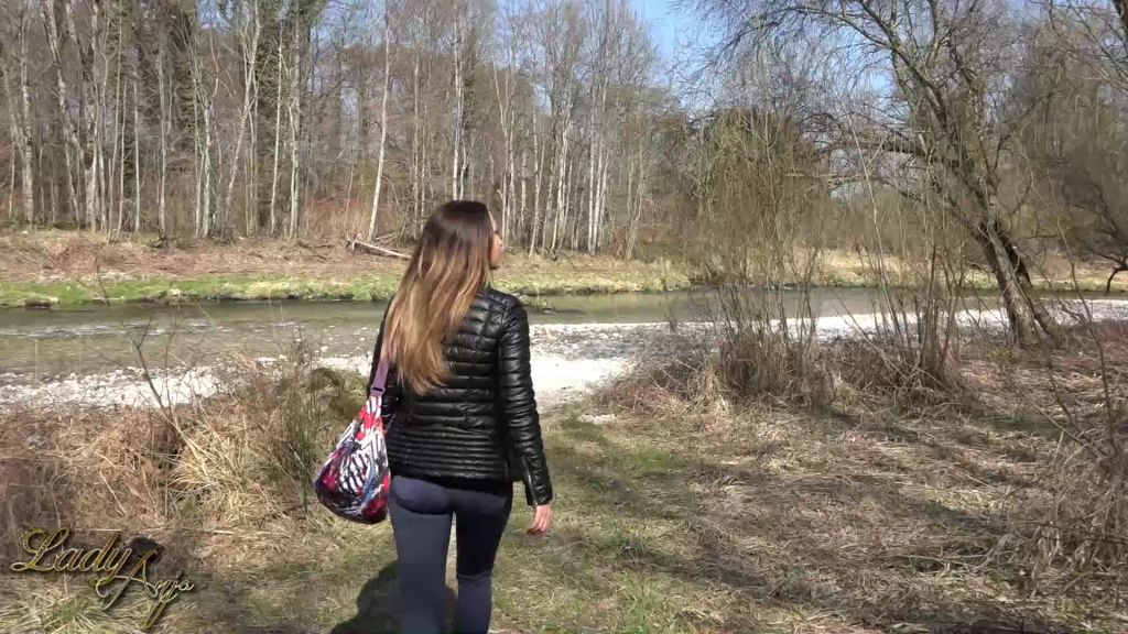 sexy foto nr. 5 von Vom Loser zum Glückspilz: Erstes Treffen mit Geldübergabe