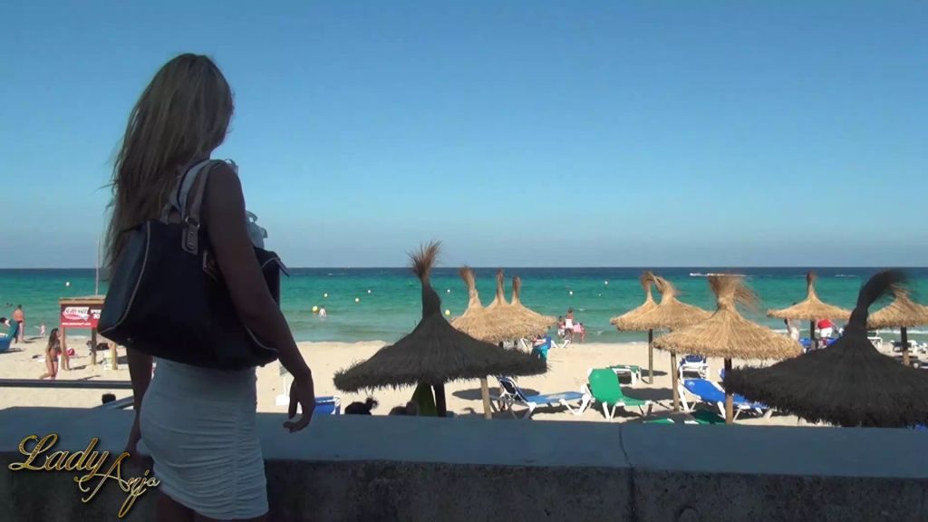 sexy foto nr. 6 von Ich urlaube, du arbeitest - Reloaded!