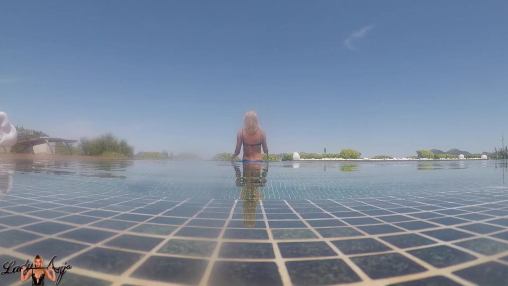 sexy foto nr. 1 von Poolparty und du darfst glotzen!