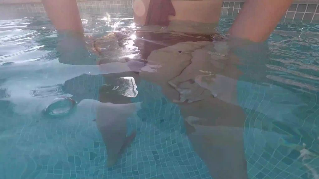 sexy foto nr. 9 von Underwater Teasing