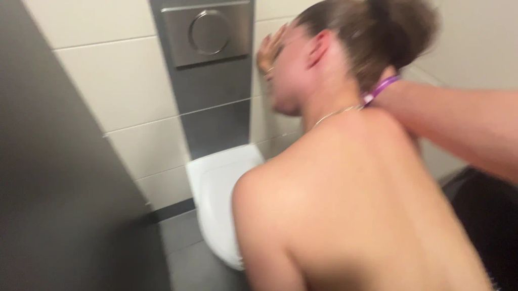 sexy foto nr. 7 von PERVERSER VENUS FICK ! Blank gefickt & Mega Ladung ins MAUL