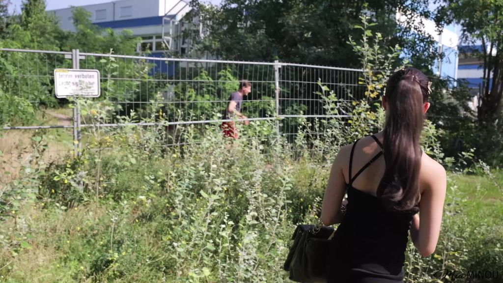 sexy foto nr. 2 von Spreebekanntschaft am Ufer gefickt ( Teil 1)