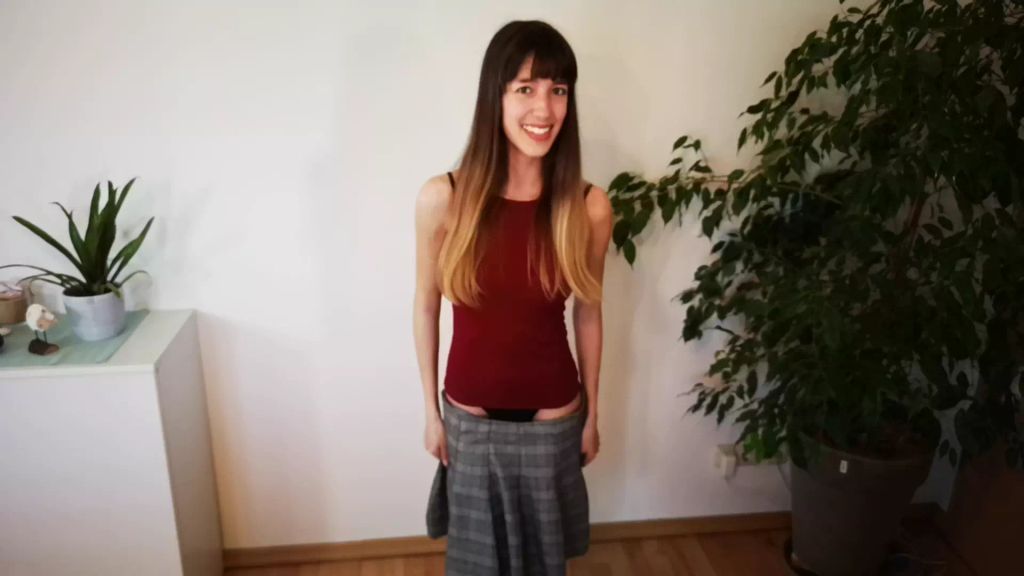 Vorschaubild 2 zum Video „Ich bin soweit!! Ich habe mir Sexy Dessous gekauft!!“