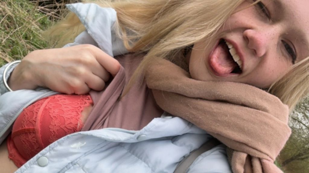sexy foto nr. 9 von Notgeile Tenny Maus im Stadtwald