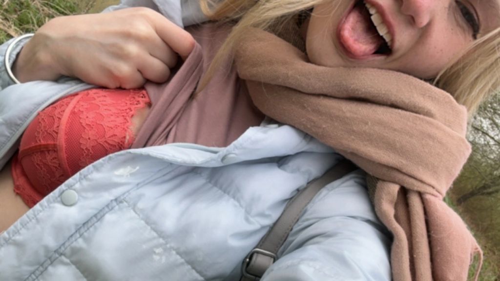 sexy foto nr. 10 von Notgeile Tenny Maus im Stadtwald
