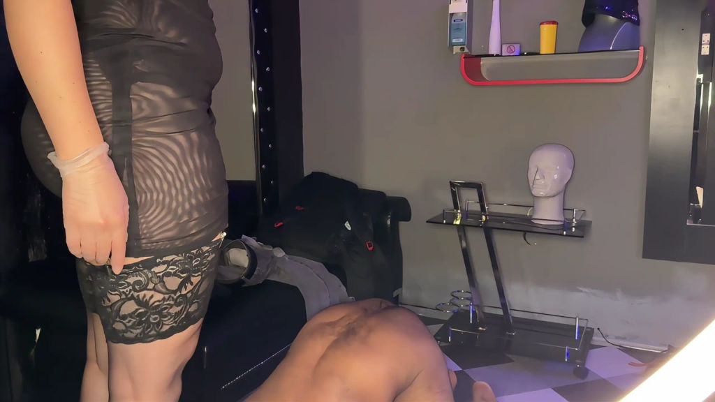 sexy foto nr. 1 von User dominiert - er war mir komplett ausgeliefert