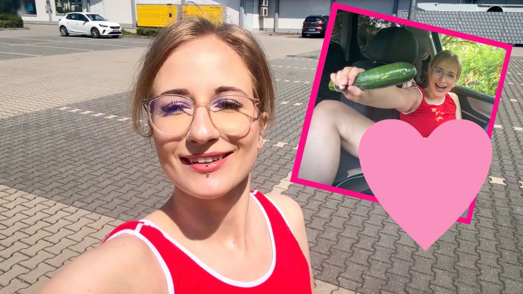 Vorschaubild zum Video „Gemüse als Schwanz-Ersatz: so notgeil hat mich der Plug beim“ von Mika Nox