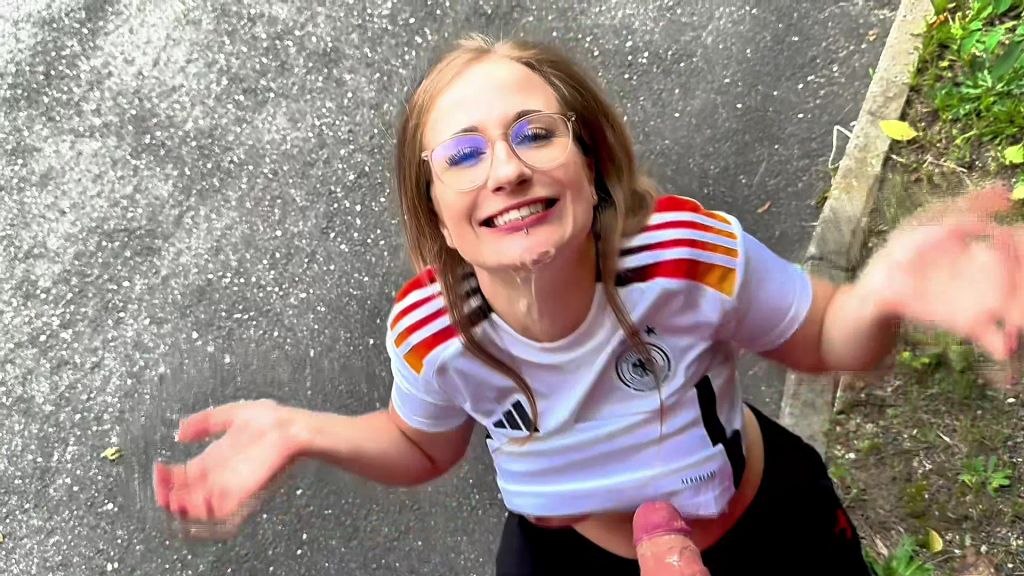 Vorschaubild 8 zum Video „2:0 nach Public Viewing - ich blase einfach weiter!“