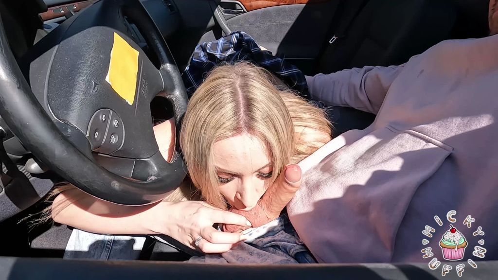 sexy foto nr. 4 von Parkplatzluder mein erster Auto Fick