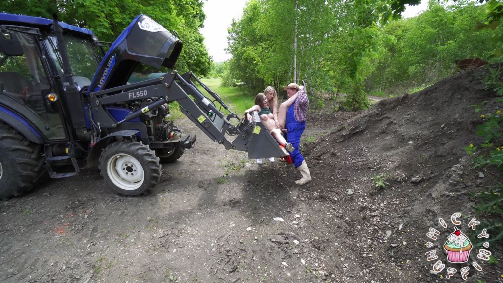 sexy foto nr. 7 von Untervögelter Bauer nimmt sich was er will!